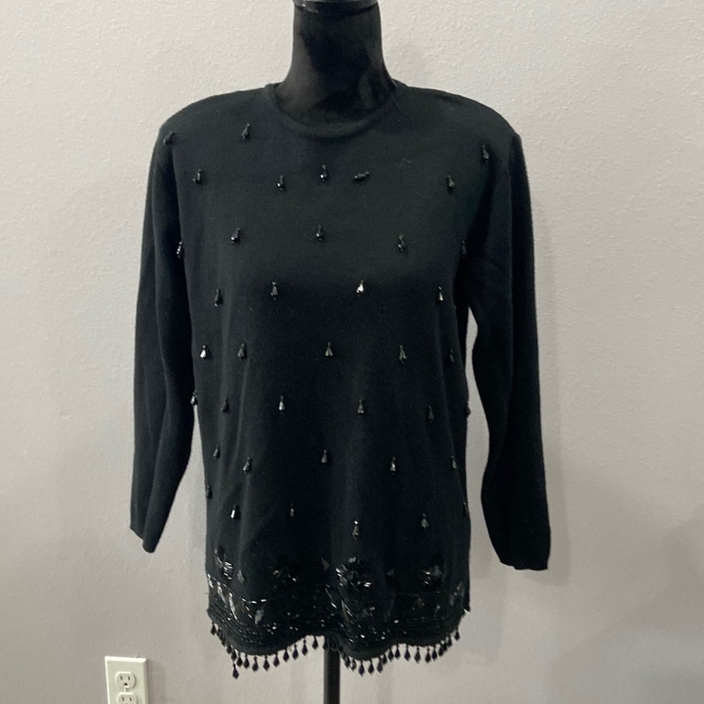 Sweater top 🖤